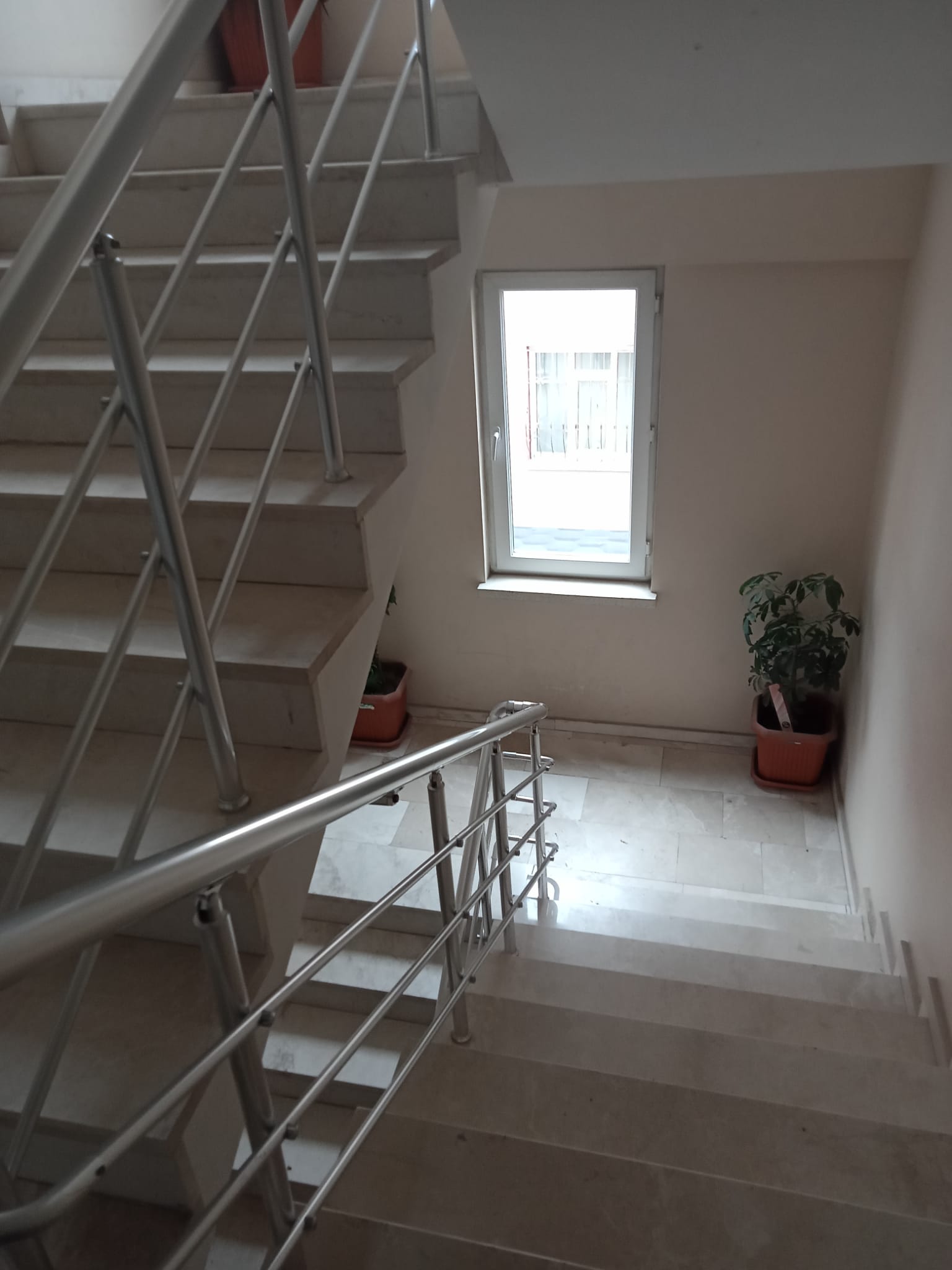 Afyon Fenomen Emlaktan Sahipata Mahallesi Fırsat Satılık 2+1 Daire - 4